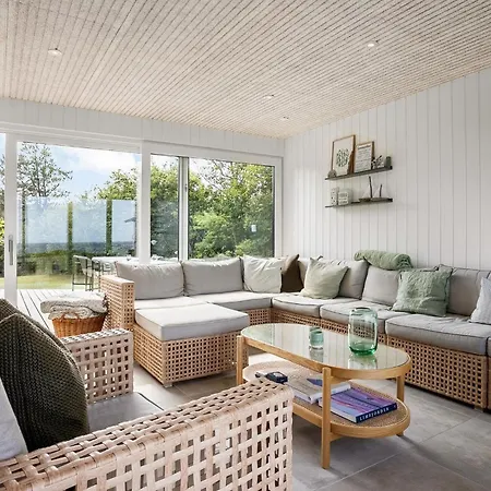 4 Bedroom Cozy In בית נופש *