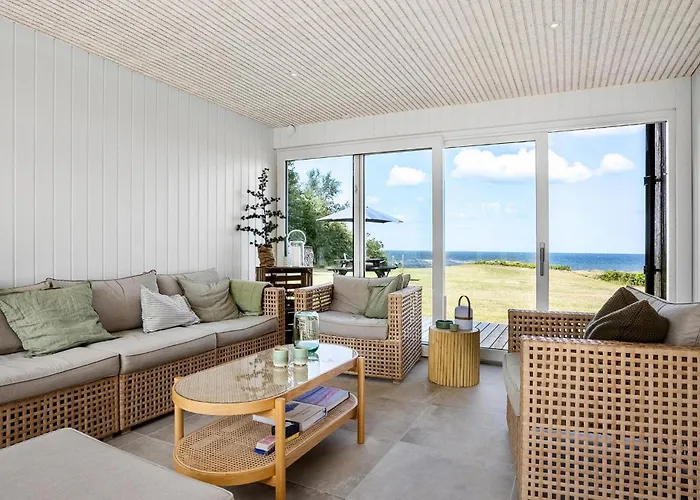 4 Bedroom Cozy In Nyaraló *