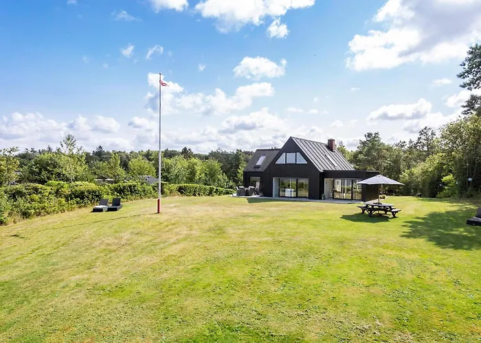 4 Bedroom Cozy In